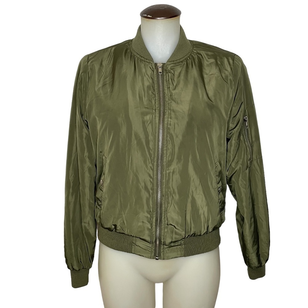Green Bomber Jacket 🤍